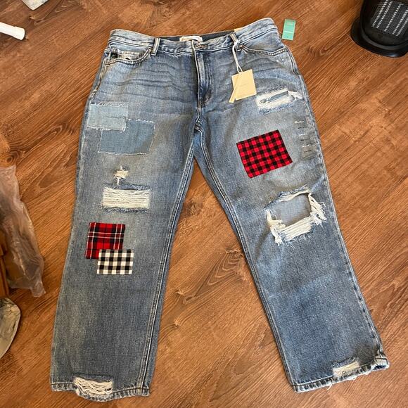 NWT KanCan Nonstretch High Rise Plaid Patch Ripped Boyfriend Jeans - Picture 3 of 11